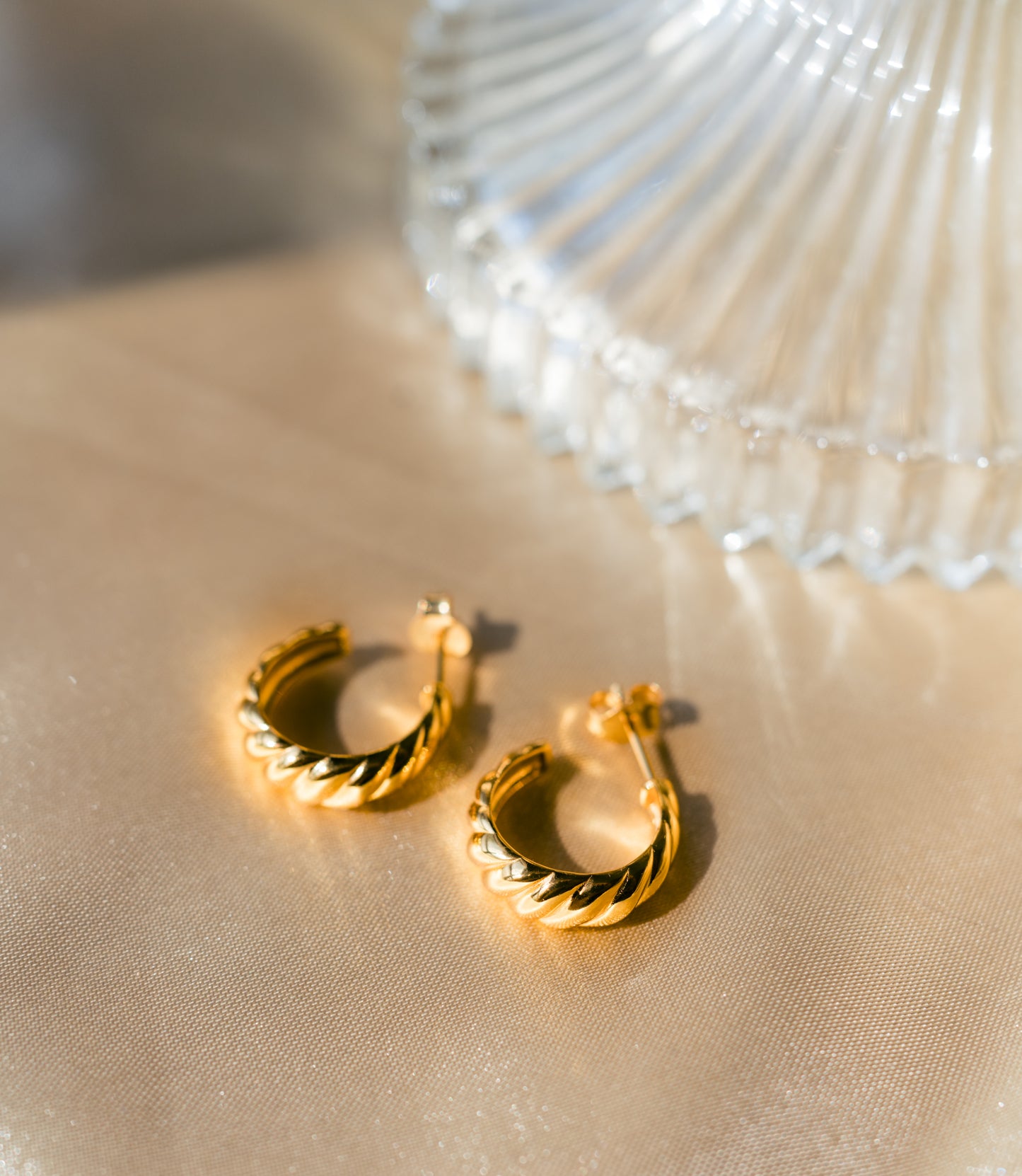 Barcelona Croissant Twist Hoop Earrings 18k Gold Vermeil